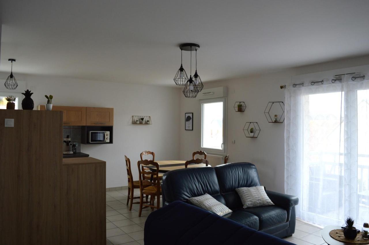 Appartement Spacieux Avec Balcon - A 50M De La Plage Courseulles-sur-Mer Exterior foto